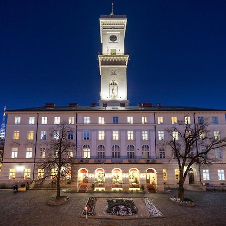 Bed & Breakfast In Downtown Лвив Екстериор снимка